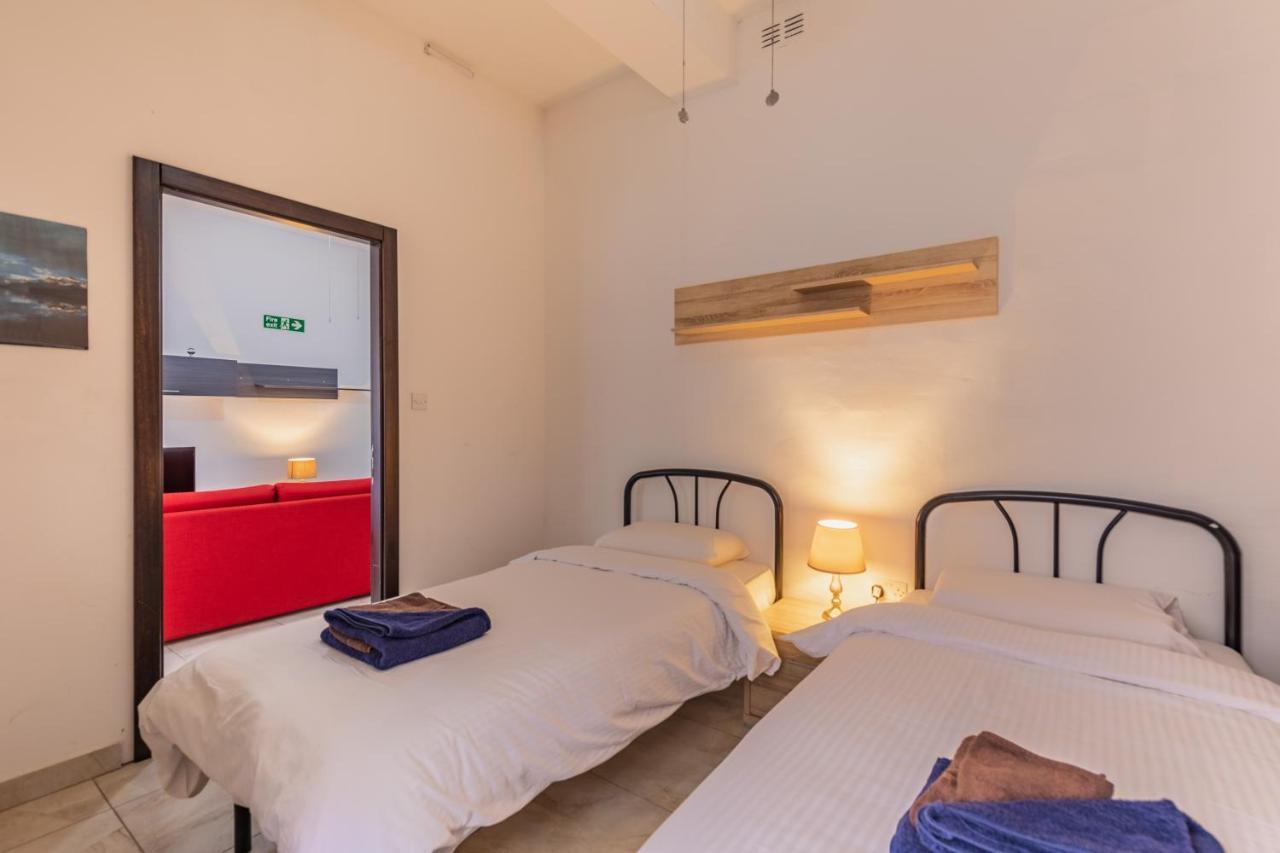 Bormla - Comfortable Two Bedroom Apartment Cospicua Zewnętrze zdjęcie